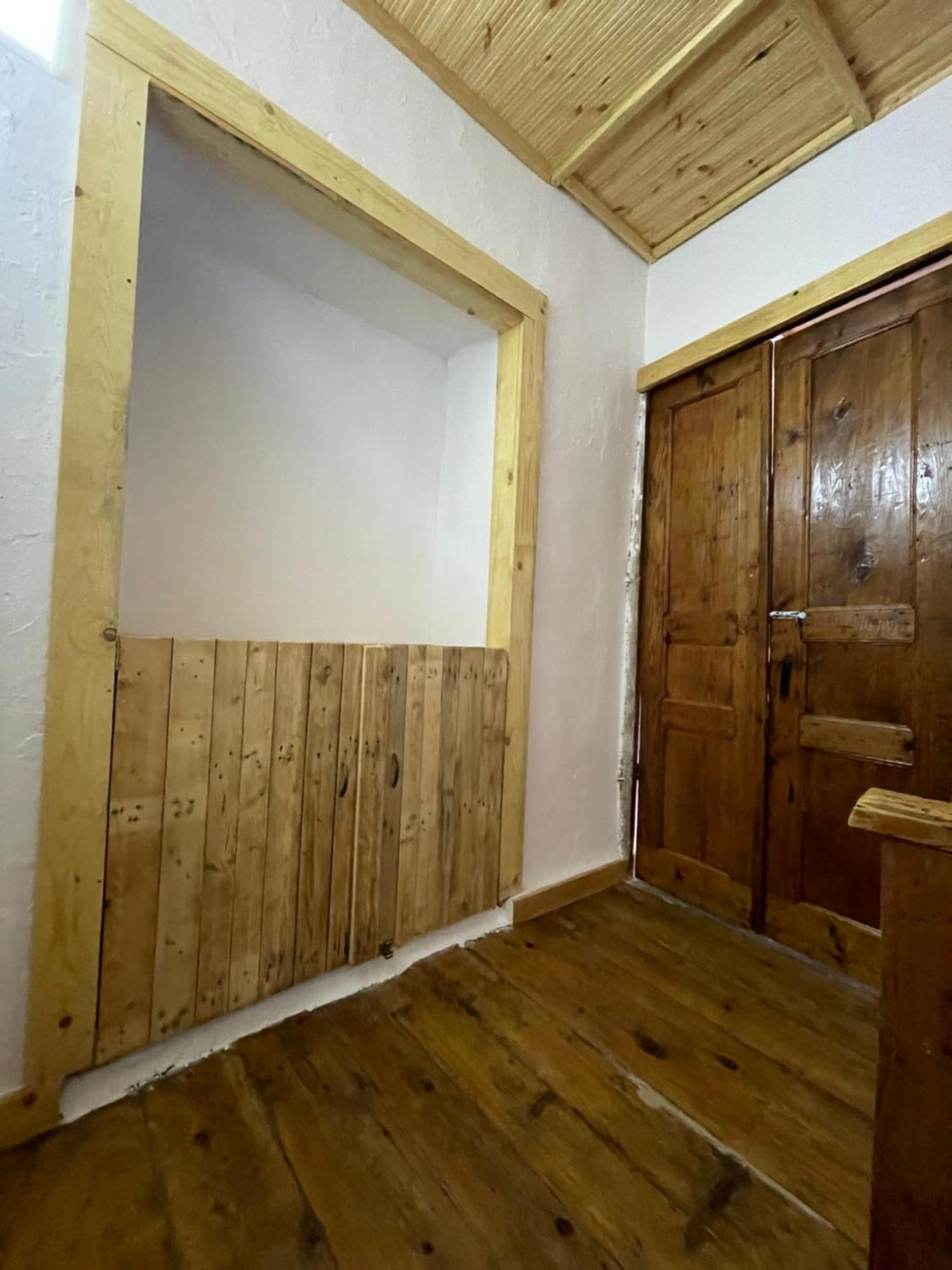 Albergue Ardjon House Berat Exterior foto